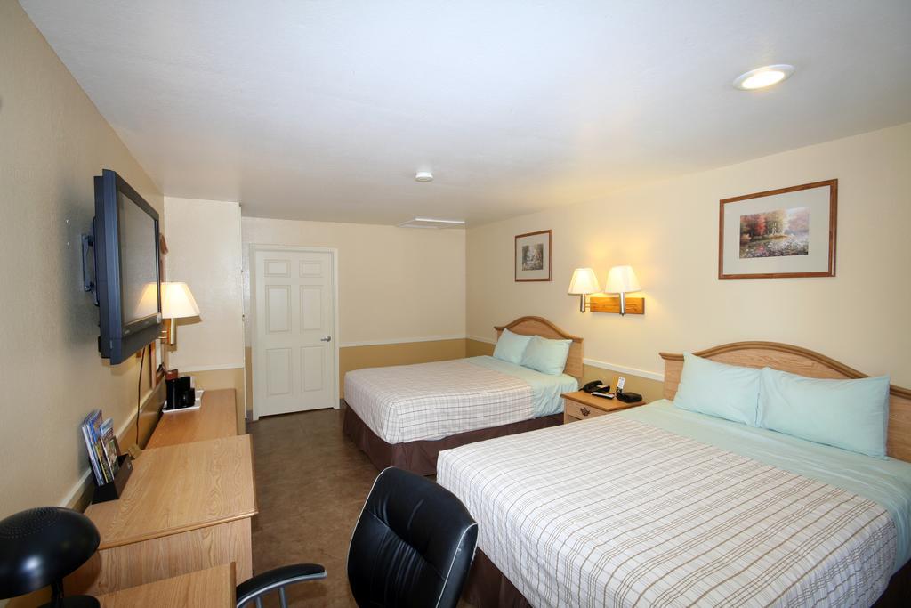 Edinburg Executive Inn Екстериор снимка